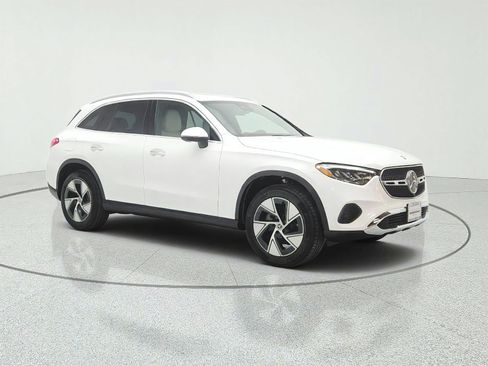 Certified 2024 Mercedes-Benz GLC 300 4MATIC image 3