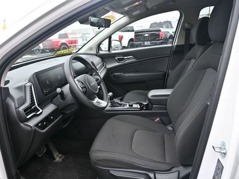 Used 2024 Kia Sportage LX image 15