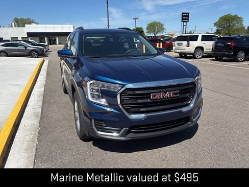 Used 2023 GMC Terrain SLE w/ Driver Convenience Package AWD/4WD image 4