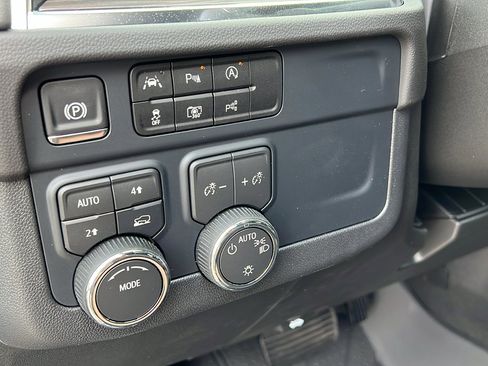 New 2025 Chevrolet Tahoe LS image 30