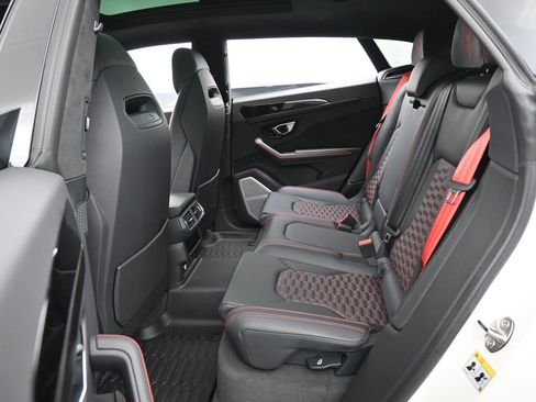 Used 2024 Lamborghini Urus S image 28