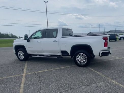 Used 2022 Chevrolet Silverado 2500 High Country AWD/4WD image 6
