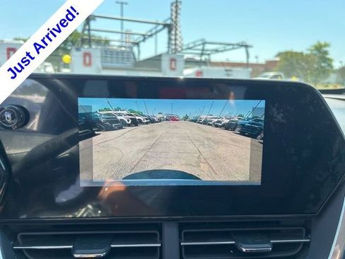 Used 2024 Chevrolet Trax LT w/ Driver Confidence Package FWD image 20