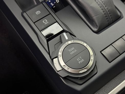 Used 2025 Toyota Tacoma SR5 image 31