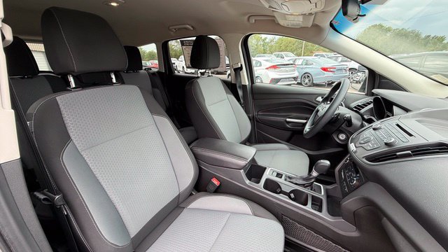 Used 2017 Ford Escape SE AWD/4WD image 29
