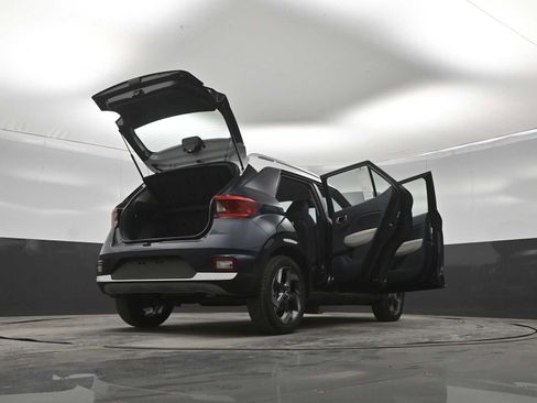 New 2026 Hyundai Venue SEL FWD image 43