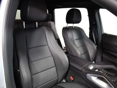 Used 2024 Mercedes-Benz GLS 450 4MATIC image 19