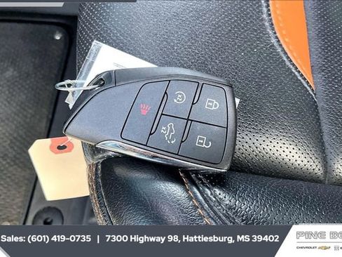 Used 2025 GMC Sierra 1500 AT4 w/ AT4 Premium Package image 10