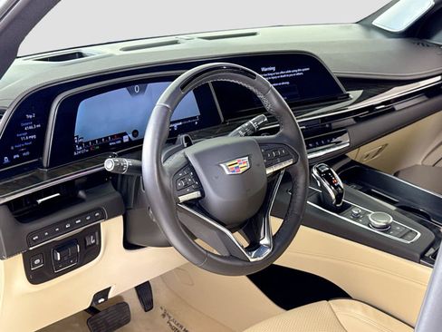 Used 2024 Cadillac Escalade ESV Premium Luxury w/ Performance Package AWD/4WD image 16