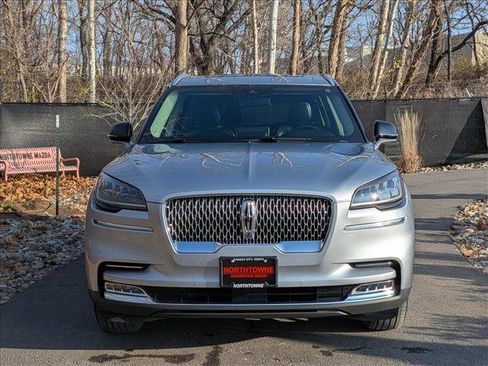 Used 2020 Lincoln Aviator Reserve w/ Equipment Group 201A image 9