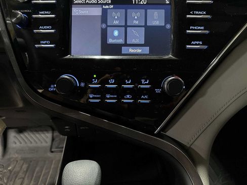 Used 2018 Toyota Camry LE FWD image 20