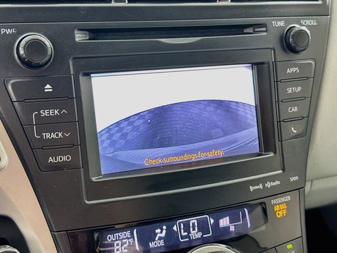 Used 2013 Toyota Prius V Five FWD image 22