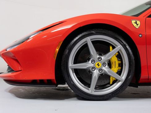 Used 2021 Ferrari F8 Tributo image 13