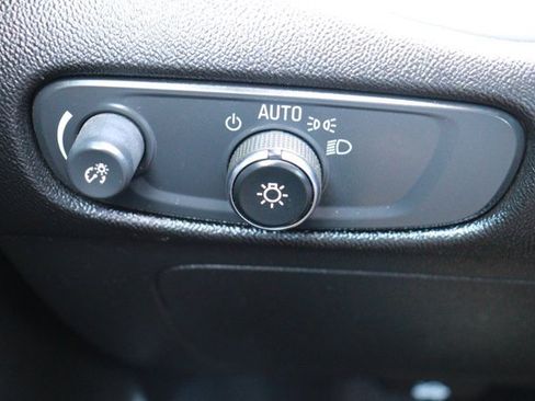 Used 2023 Chevrolet Malibu LT FWD image 24