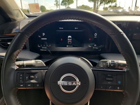 Used 2025 Nissan Kicks SR FWD image 28