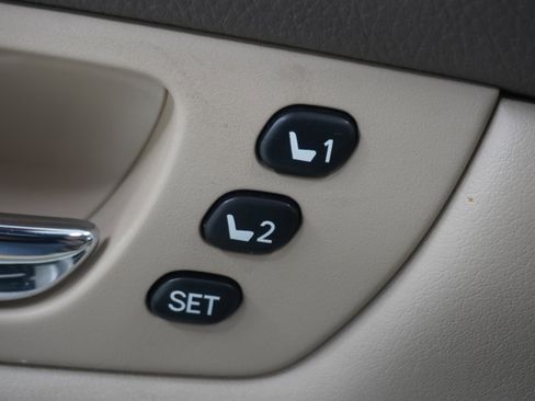Used 2004 Lexus RX 330 FWD image 15