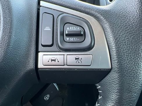 Used 2018 Subaru Forester 2.5i Touring AWD/4WD image 24