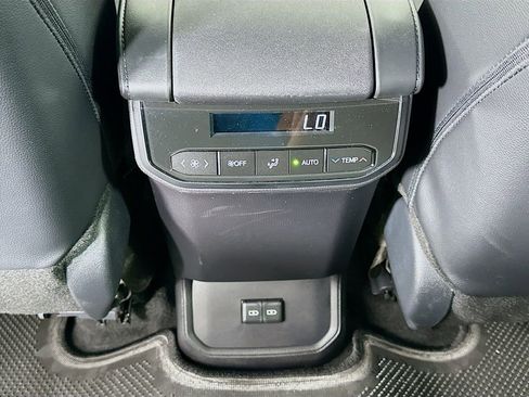 Used 2026 Toyota Highlander XLE image 26