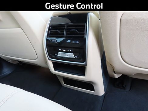 Used 2022 BMW X5 xDrive40i w/ Premium Package image 15