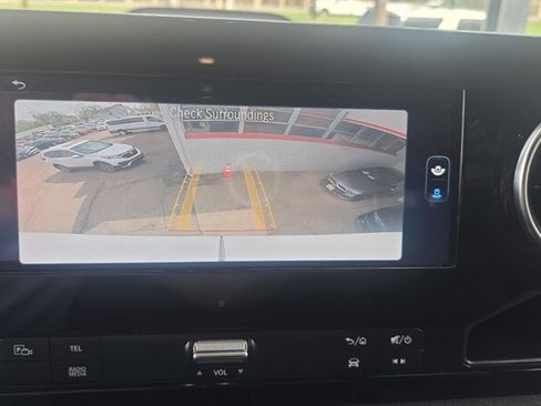 Used 2025 Mercedes-Benz Sprinter 2500 image 16