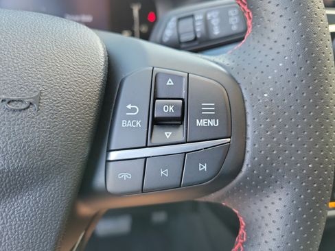 Used 2025 Ford Escape ST-Line w/ Cold Weather Package FWD image 22