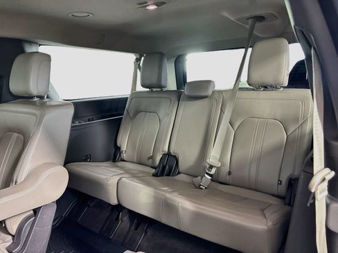 Used 2021 Ford Expedition Max Limited RWD image 29