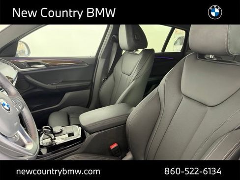 Used 2025 BMW X4 xDrive30i AWD/4WD image 23
