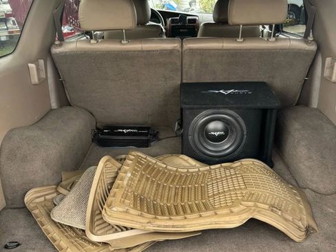 Used 2000 Toyota 4Runner Limited image 29