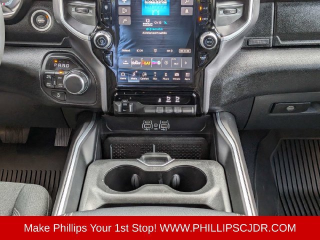 Used 2025 RAM 1500 Big Horn AWD/4WD image 18