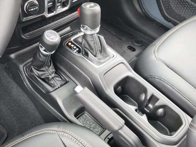 New 2026 Jeep Wrangler Unlimited Sahara AWD/4WD image 17