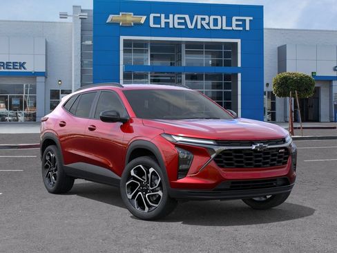 New 2026 Chevrolet Trax RS w/ Driver Confidence Package FWD image 2