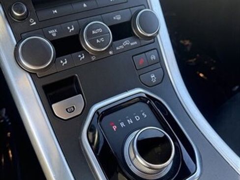 Used 2015 Land Rover Range Rover Evoque Pure image 15