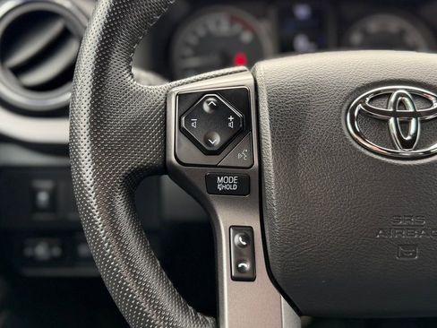 Used 2023 Toyota Tacoma TRD Sport w/ Technology Package image 7