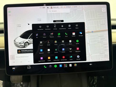 Used 2022 Tesla Model 3 Long Range AWD/4WD image 31