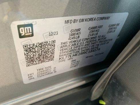 Used 2024 Chevrolet Trax LT w/ Driver Confidence Package FWD image 28