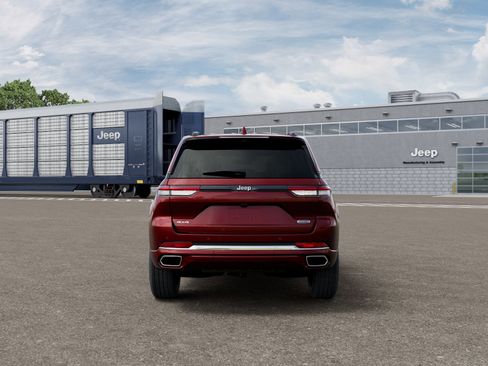 New 2025 Jeep Grand Cherokee Overland w/ Adv Protech Group III image 7