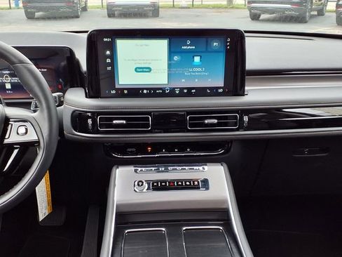 New 2026 Lincoln Aviator 2WD image 12
