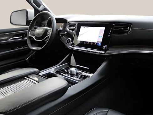 Used 2022 Jeep Wagoneer Series III w/ Flexible Seating Group image 19