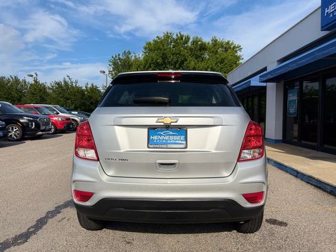 Used 2018 Chevrolet Trax LS AWD/4WD image 29