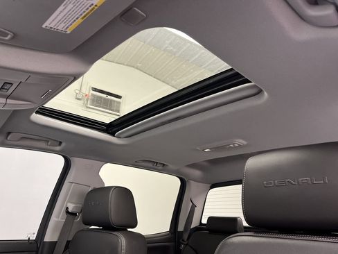 Used 2018 GMC Sierra 1500 Denali w/ Denali Ultimate Package image 7