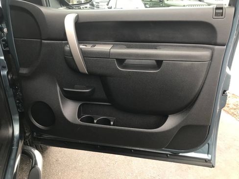 Used 2010 GMC Sierra 2500 SLE image 42