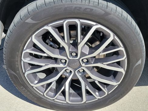 Used 2022 Jeep Grand Cherokee L Summit image 10