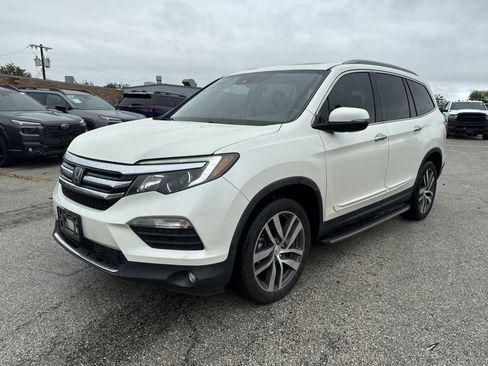 Used 2017 Honda Pilot Elite image 7