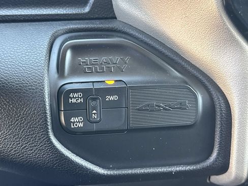 Used 2024 RAM 2500 Laramie AWD/4WD image 34