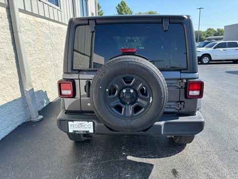 Used 2022 Jeep Wrangler Unlimited Sport AWD/4WD image 4