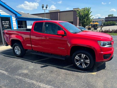 Used 2018 Chevrolet Colorado W/T w/ Custom Special Edition AWD/4WD image 3