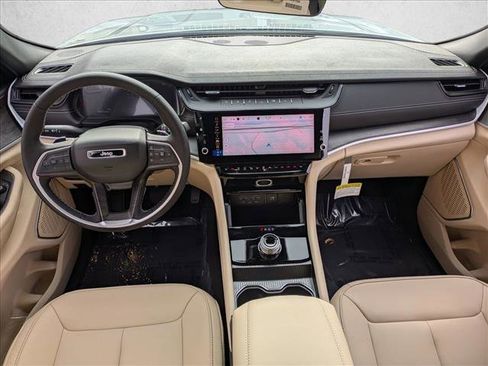 New 2026 Jeep Grand Cherokee Limited RWD image 3