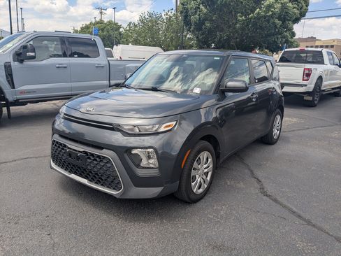 Used 2021 Kia Soul LX FWD image 10