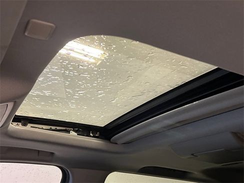 Used 2017 GMC Yukon SLT w/ Open Road Package image 30