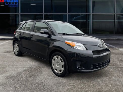 Used 2014 Scion xD image 7